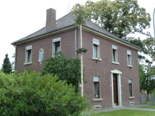 Pfarrhaus Rath-Anhoven, Foto: Heinen 2011